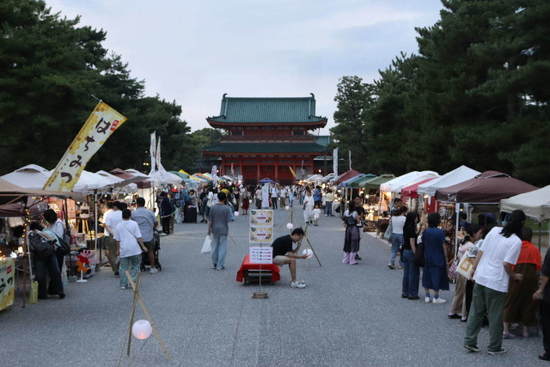 平安楽市（岡崎公園手づくり市）