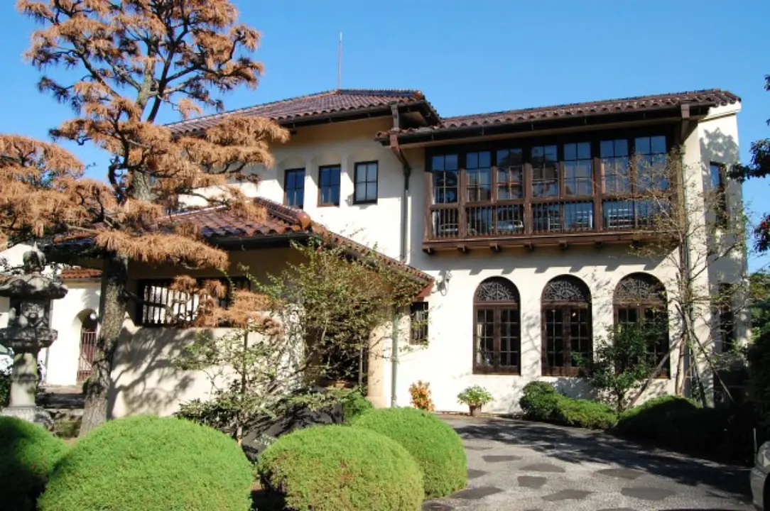 松山大学温山記念会館