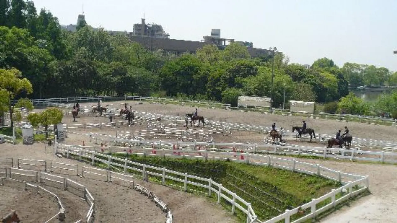 服部緑地　乗馬センター