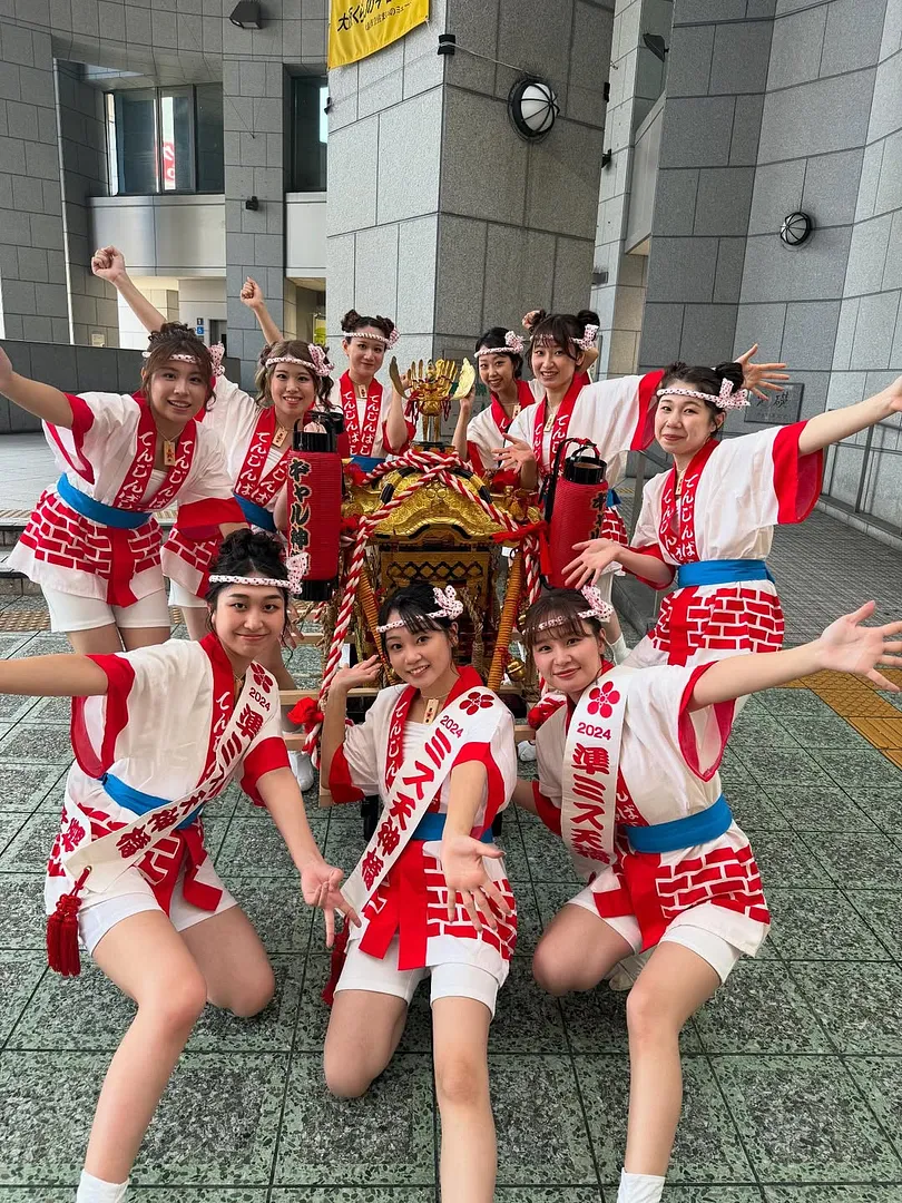 第43回 天神祭ギャルみこし.jpg