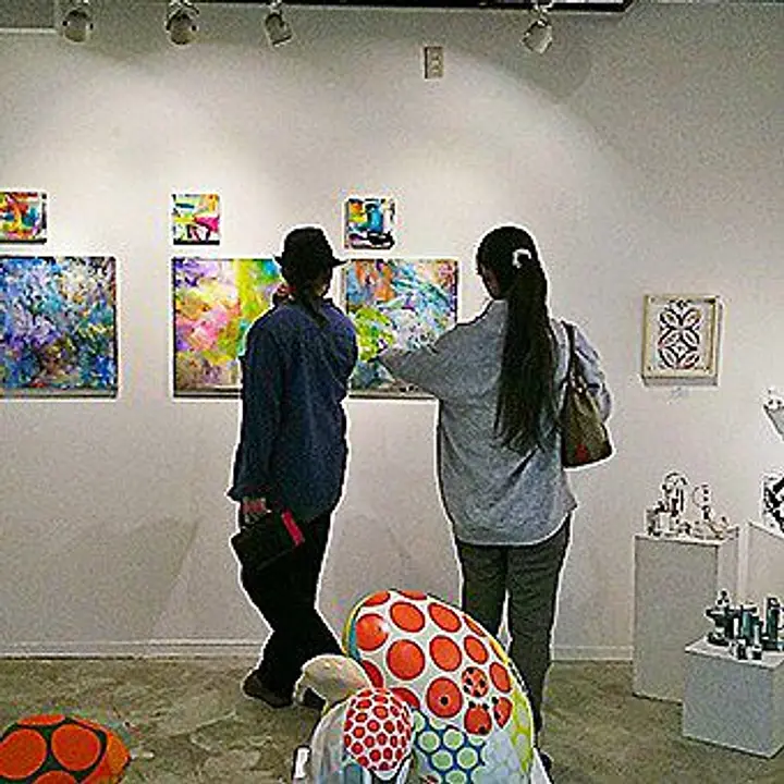 コンテンポラリー アート ギャラリー Zone